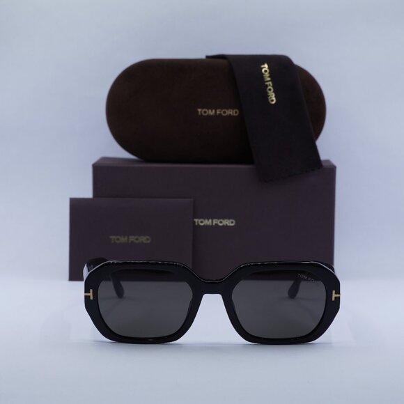 Tom Ford Veronique-02 FT0917 01A Black Rectangle Sunglasses - Picture 2 of 10